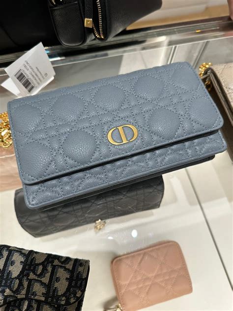 dior caro wallet on chain.